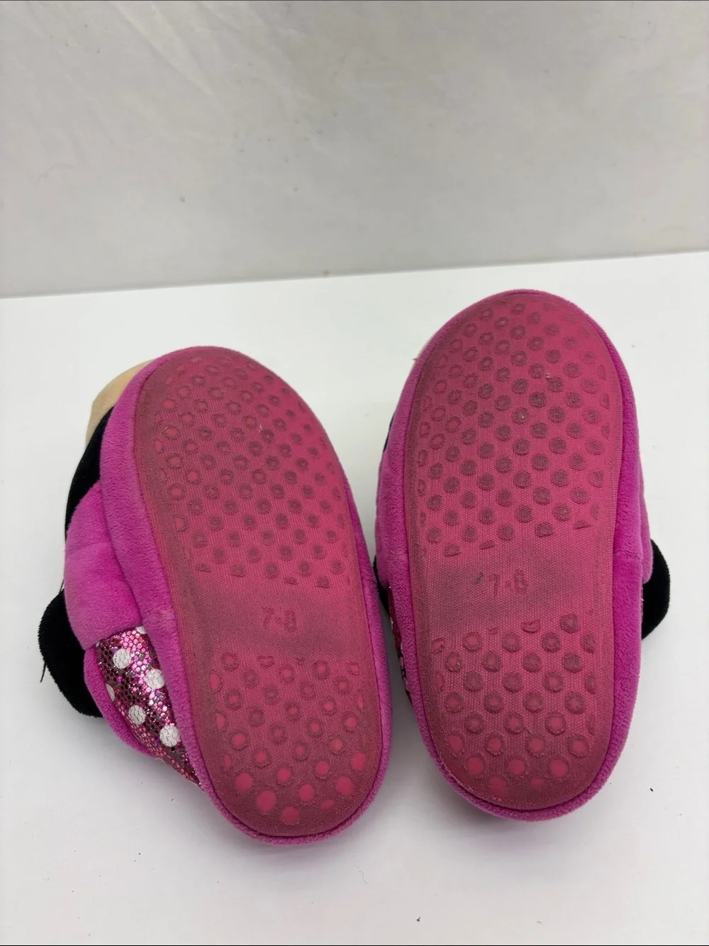 Disney Minnie Mouse Plush Pink Bow Kids Slippers, SZ 7-8 toddler girl, box 73